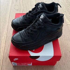 Nike Air Max Triple Black Sneakers